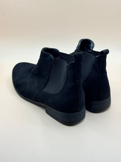 H&H Black Chelsea Ankle Boots Size 7