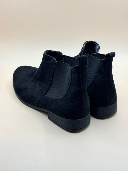 H&H Black Chelsea Ankle Boots Size 7