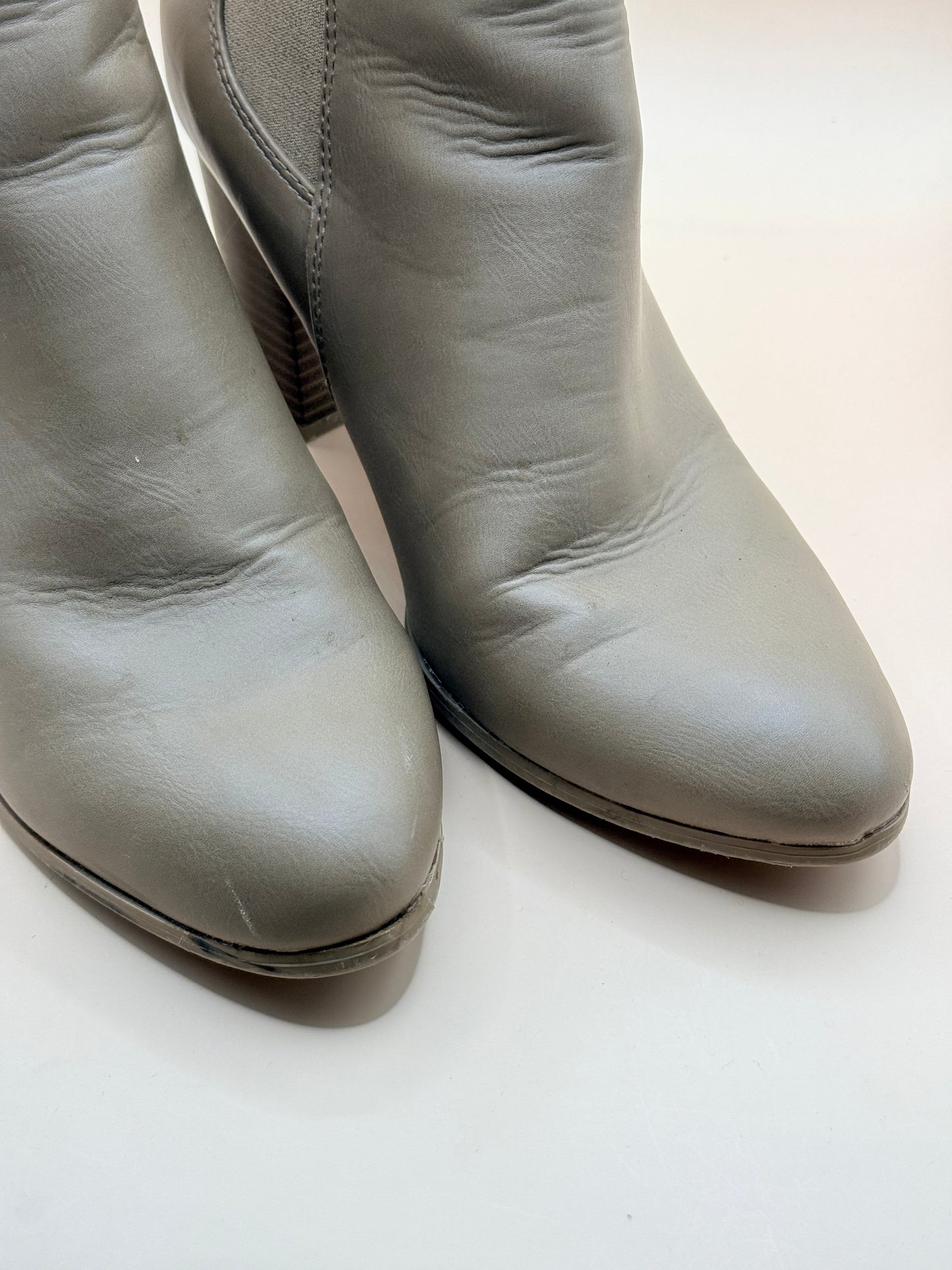 Anko Chelsea Ankle Boots – Size 8