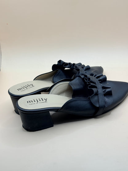 Mijily Black Ruffle Mule Heels – Size 25
