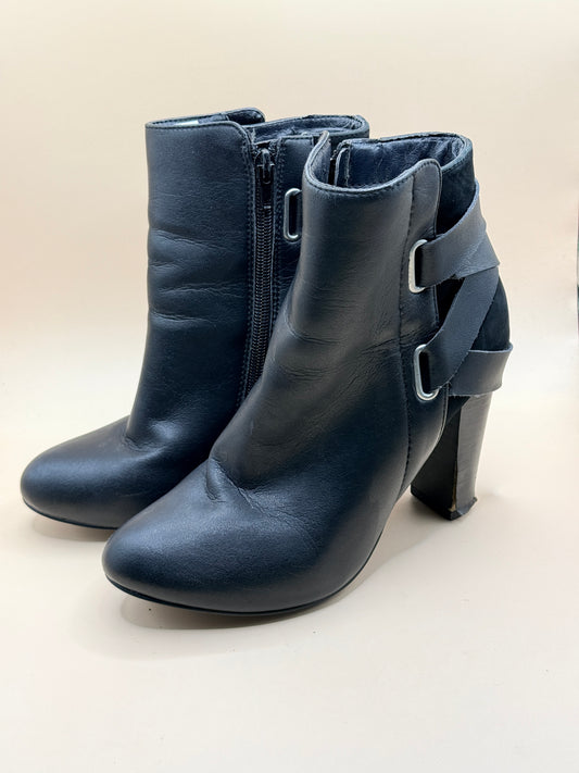 Salucci Collection Black Strappy Leather Boots - Size 7