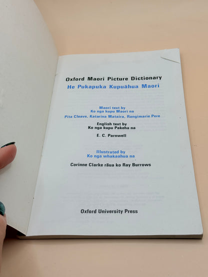 Oxford Maori Picture Dictionary by Pita Cleave, Katarina Mataira & Rangimarie Pere