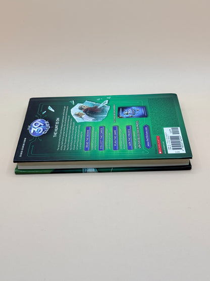 The 39 Clues Vol 2: One False Note by Gordon Korman