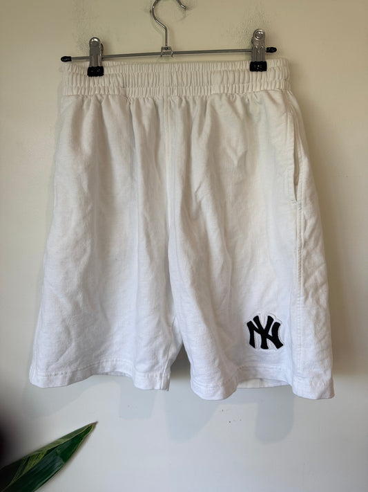 MLB Athletic Shorts Size L | Waist: 66cm