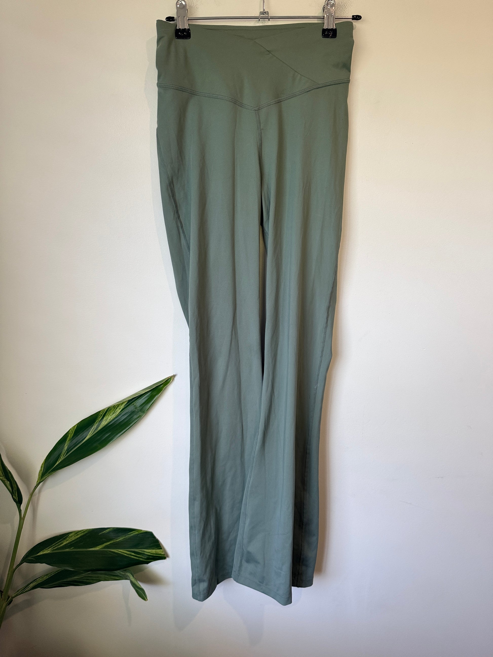 Anko Super-high-rise Flared Pants Size 8