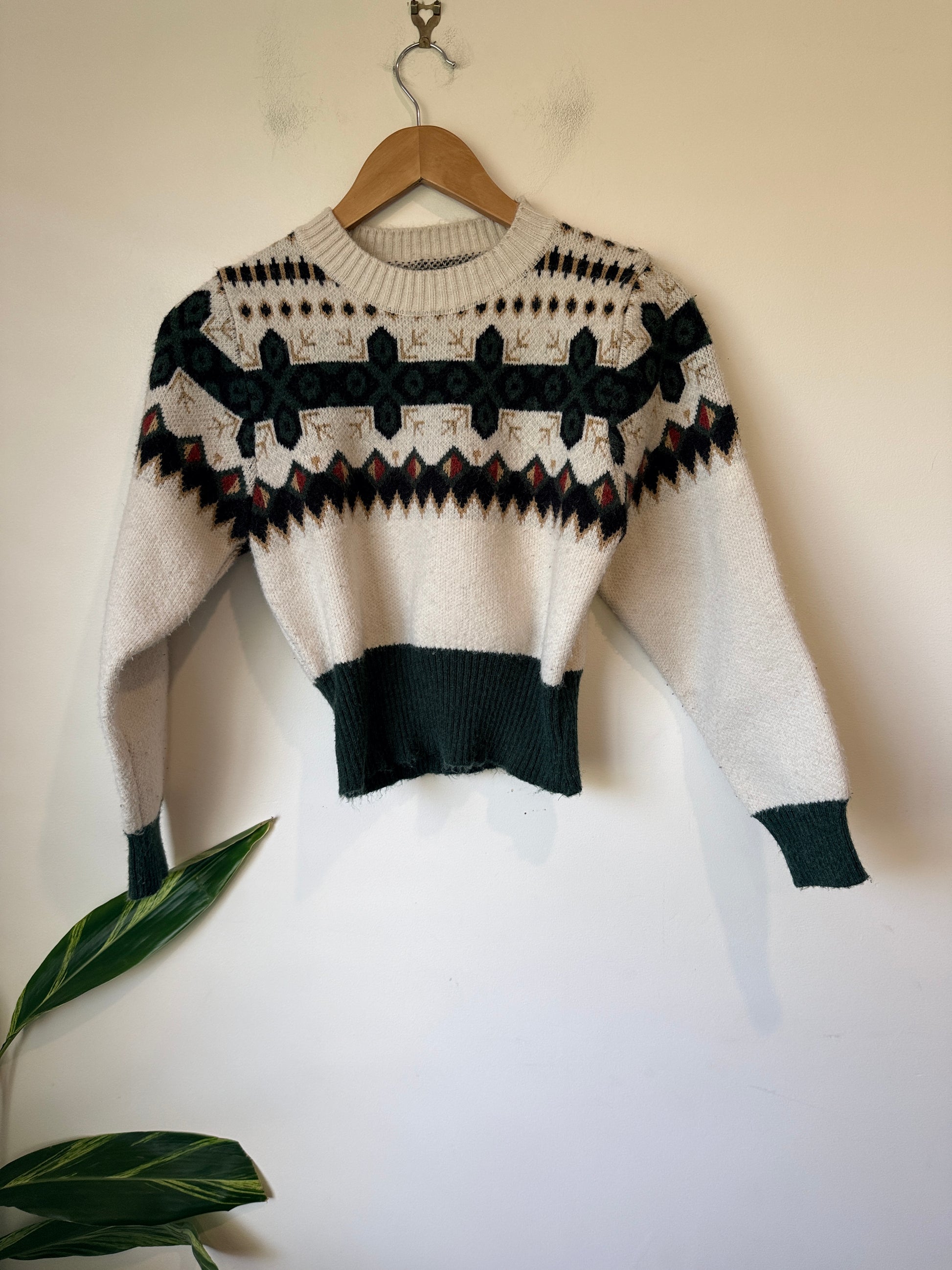 Brand Unknown Sweater Size U/Arm to U/Arm 43cm