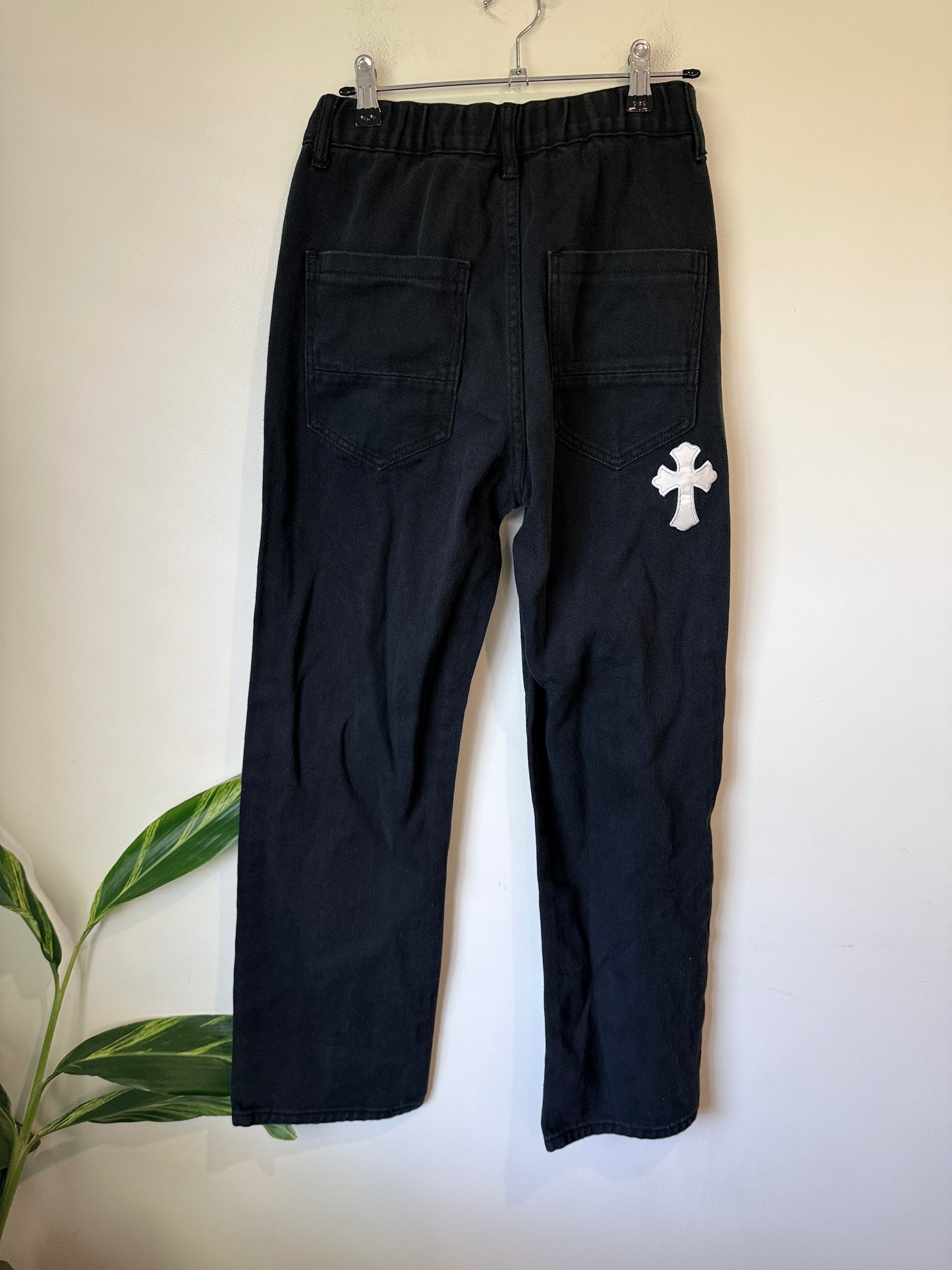 Brand Unknown Cross Patch Jeans Size S | Waist: 62cm