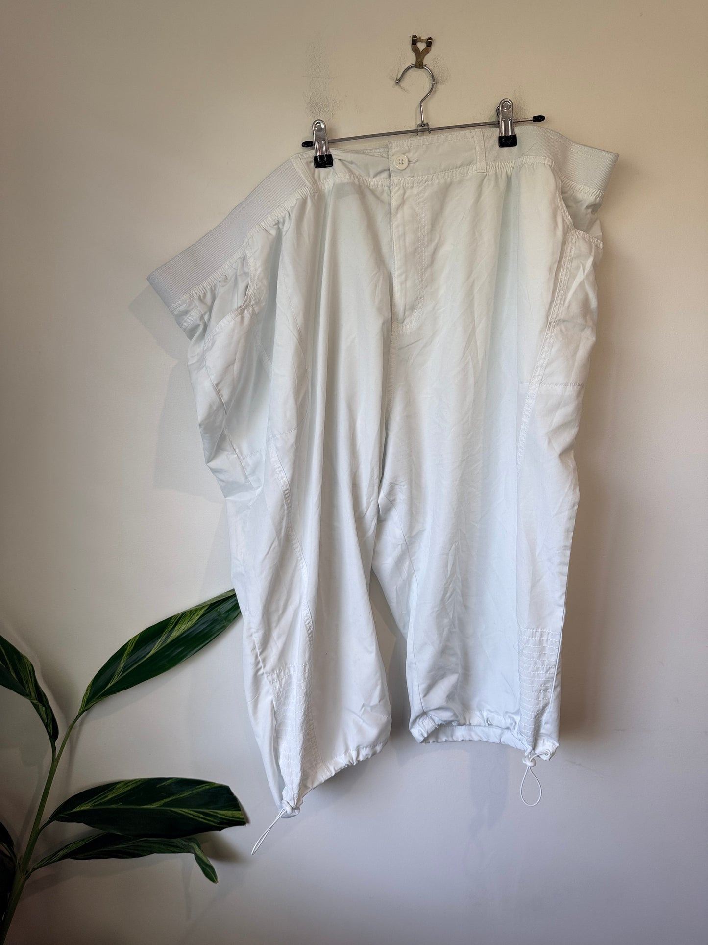 H & H Three-quarter Track Pants Size 28