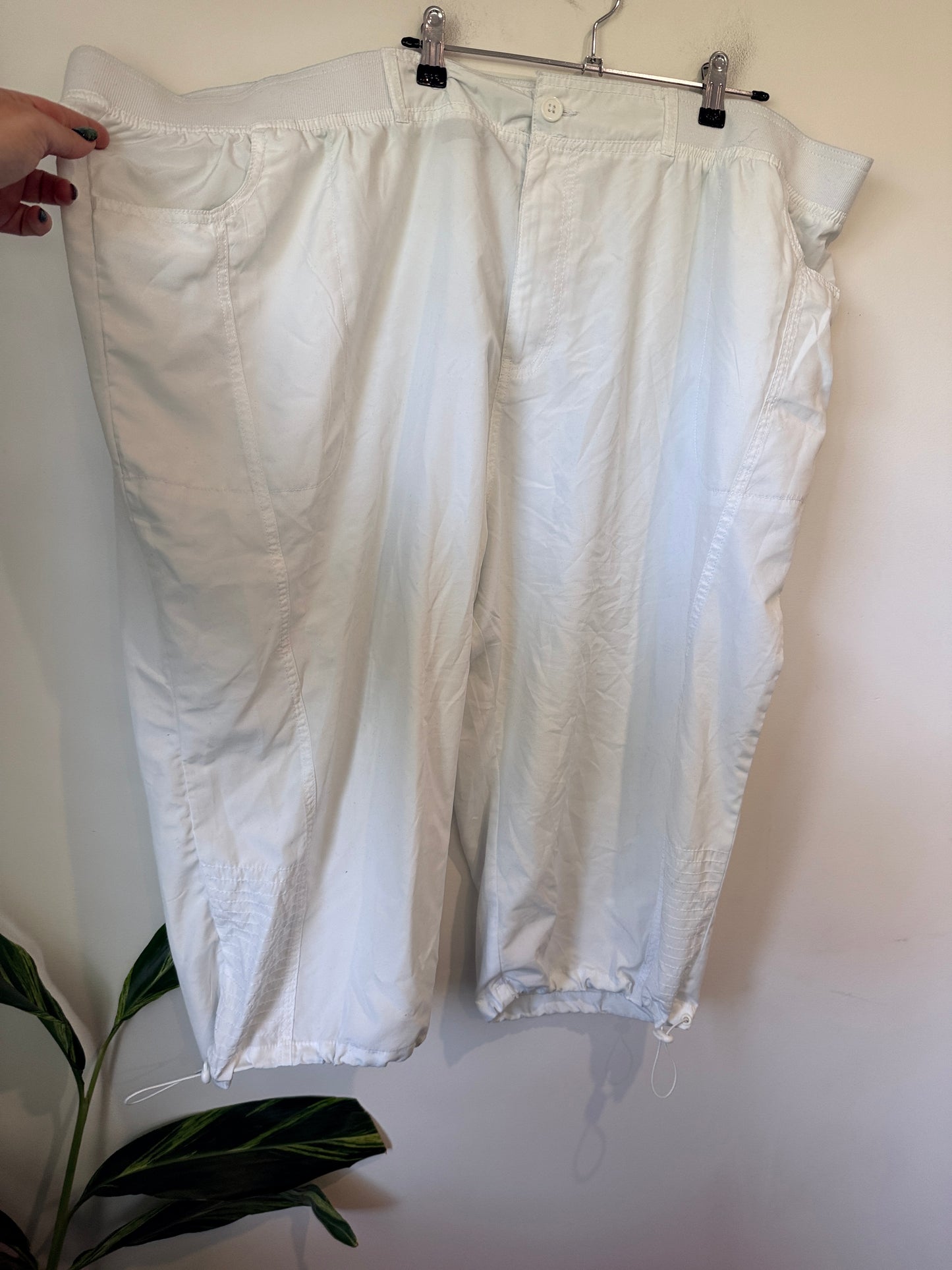 H & H Three-quarter Track Pants Size 28