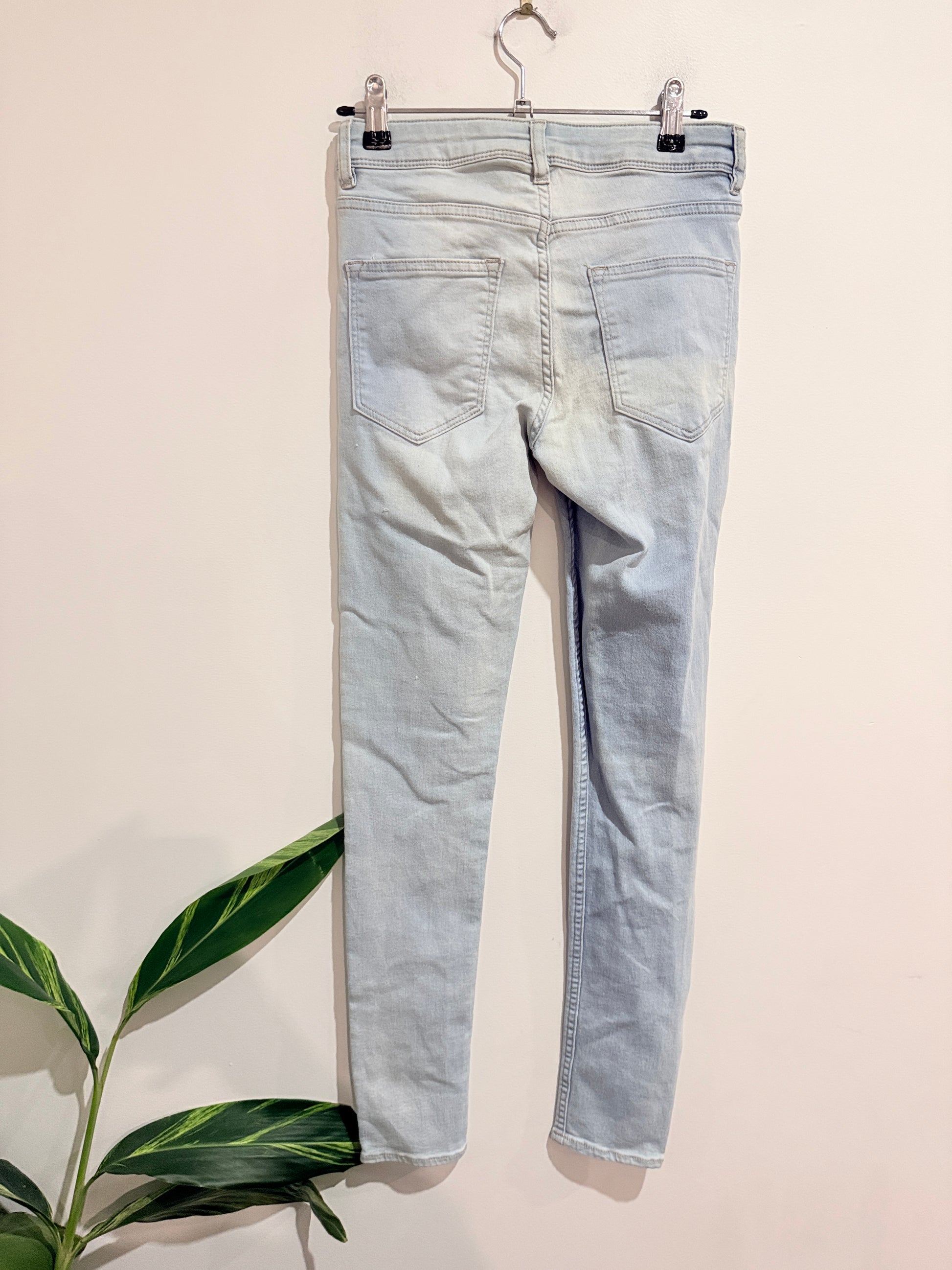 Brand Unknown High-rise Light-wash Skinny Jeans Size 38 | Waist: 70cm