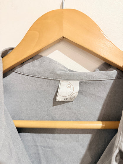 Brand Unknown Long-sleeve Blouse Size 16
