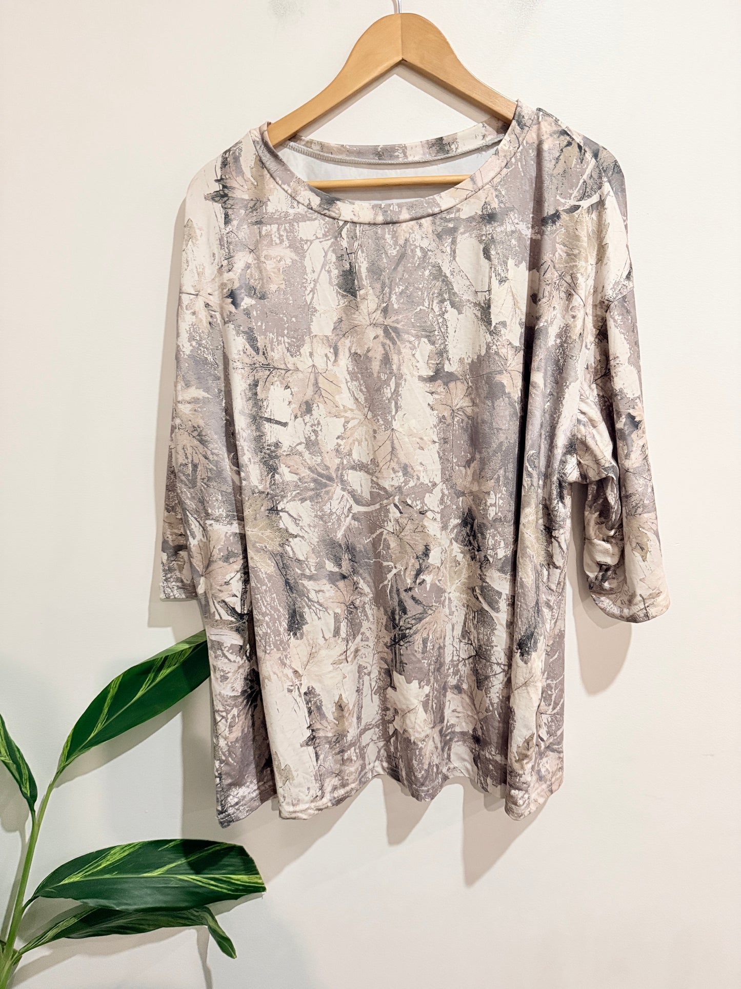 Shein Loose Fit Crew Neck Top Size 2XL