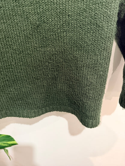 Brand Unknown Ribbed-knit Sweater Size U/Arm to U/Arm 48cm