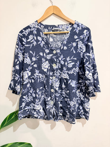 Katies Floral Print V-neck Shirt Size 14
