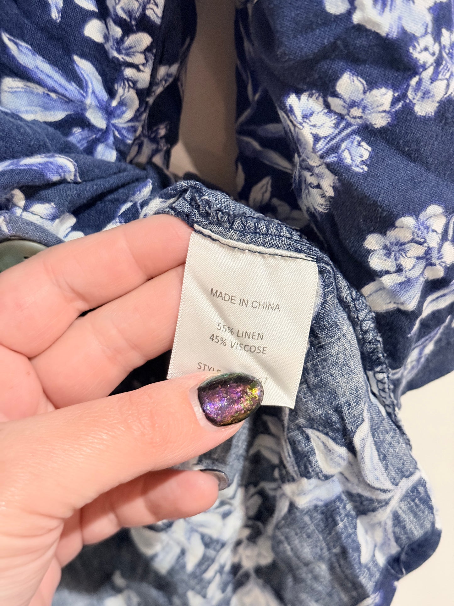 Katies Floral Print V-neck Shirt Size 14