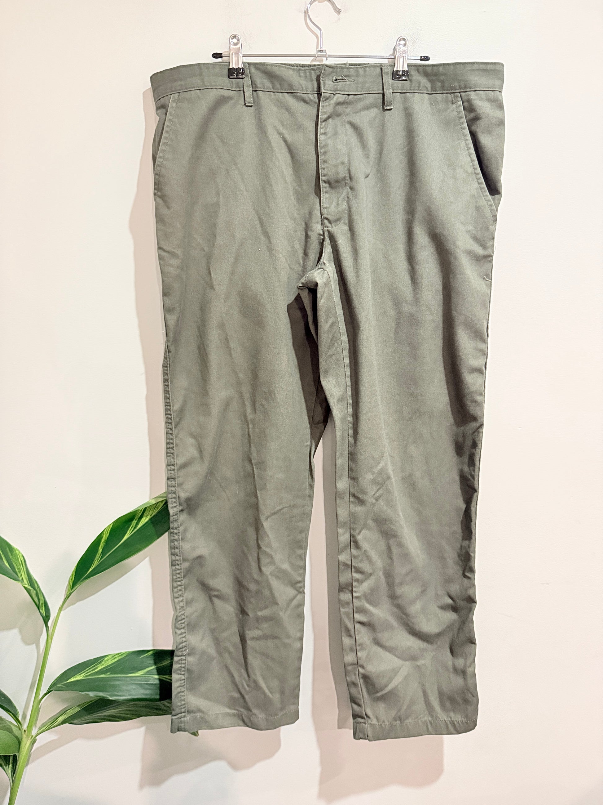 Brand Unknown Fit Chino Pants Size 38