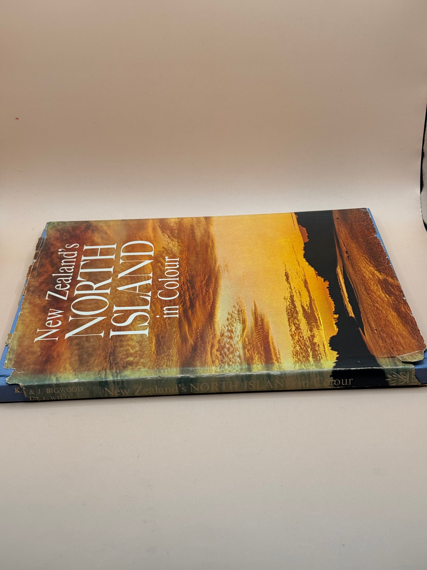New Zealand's North Island in Colour by K. & J. Bigwood