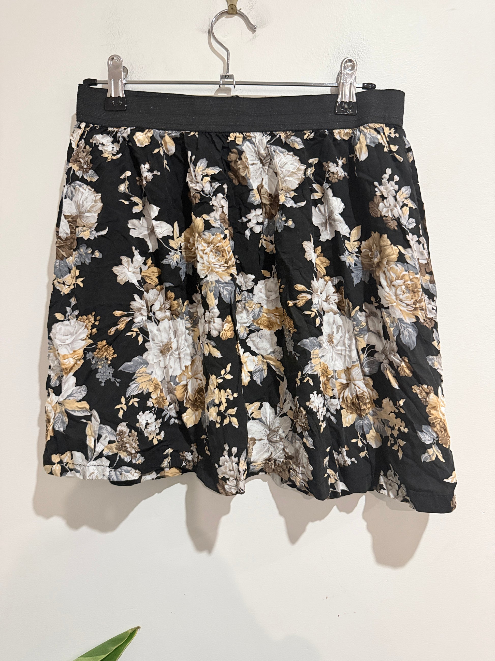 Cotton:on Floral Mini Skirt Size M