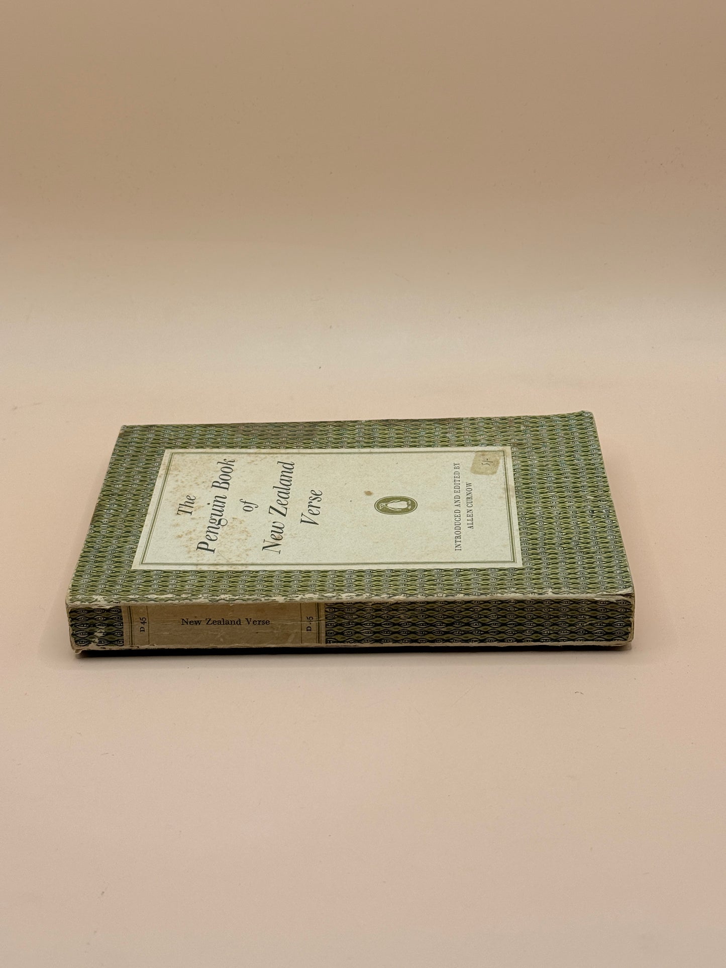 The Penguin Book of New Zealand Verse edited by Allen Curnow (1960)
