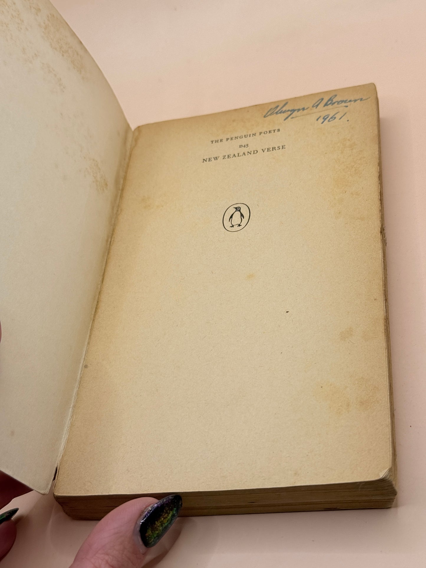 The Penguin Book of New Zealand Verse edited by Allen Curnow (1960)