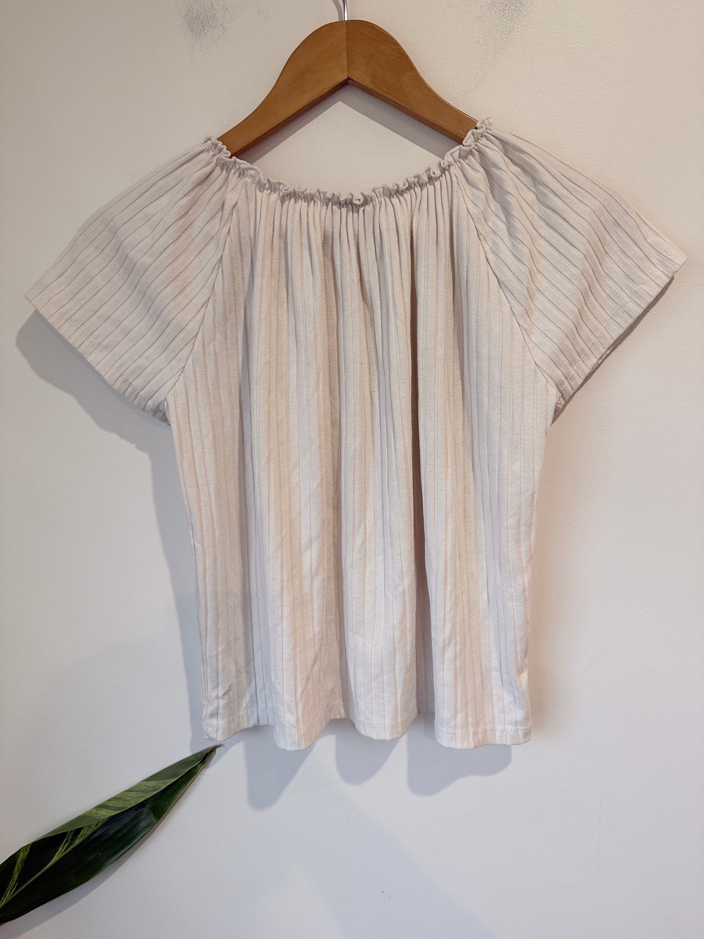 Miss Mango Off-the-shoulder Top Size 14
