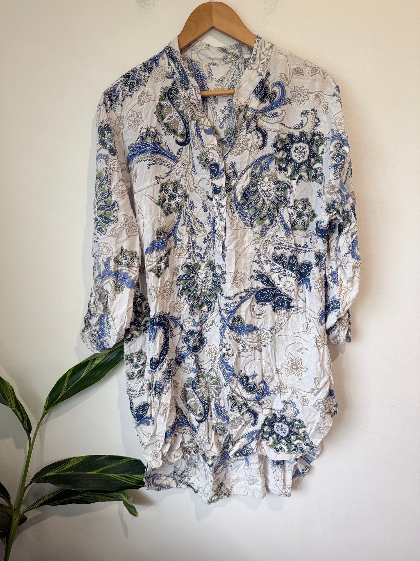 Brand Unknown Paisley Print Tunic-style Blouse Size U/arm to U/Arm 63cm