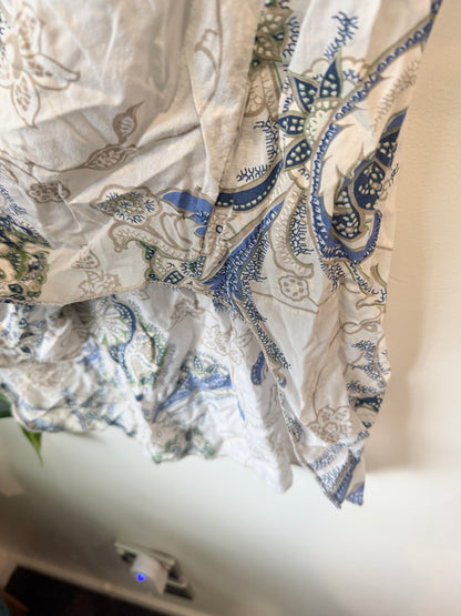 Brand Unknown Paisley Print Tunic-style Blouse Size U/arm to U/Arm 63cm