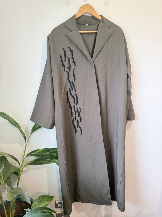 Brand Unknown Blazer-style Abaya Size U/Arm to U/Arm 58cm