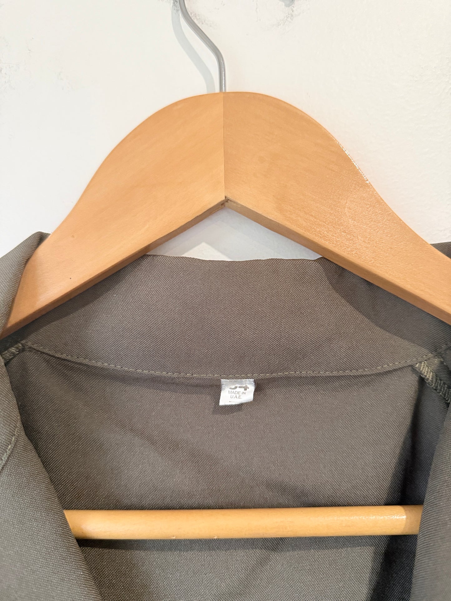 Brand Unknown Blazer-style Abaya Size U/Arm to U/Arm 58cm