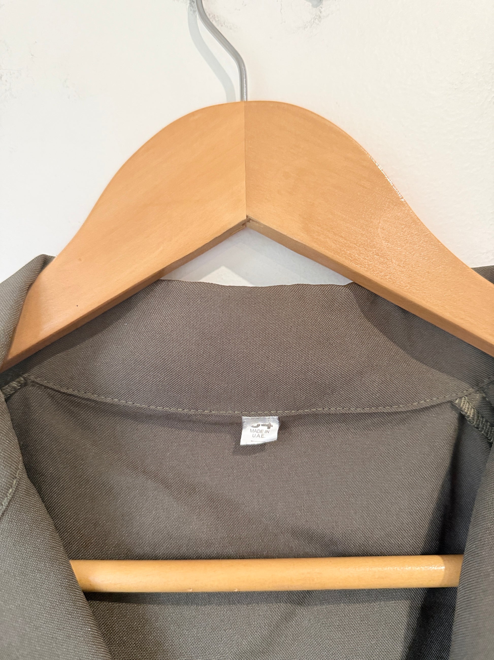 Brand Unknown Blazer-style Abaya Size U/Arm to U/Arm 58cm