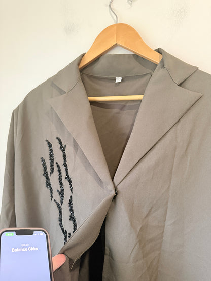 Brand Unknown Blazer-style Abaya Size U/Arm to U/Arm 58cm