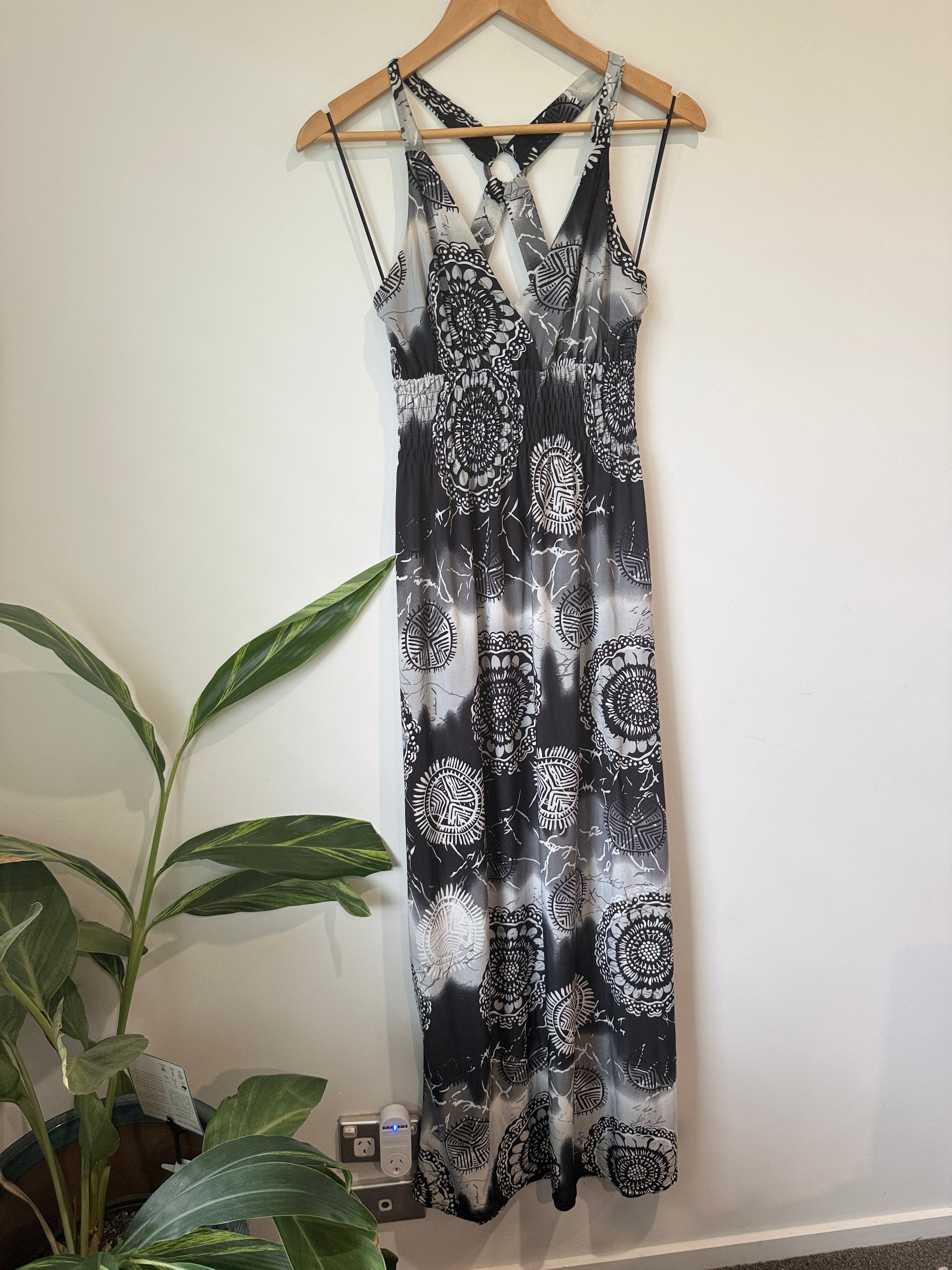 Joanna Morgan Patterned Maxi Dress Size M