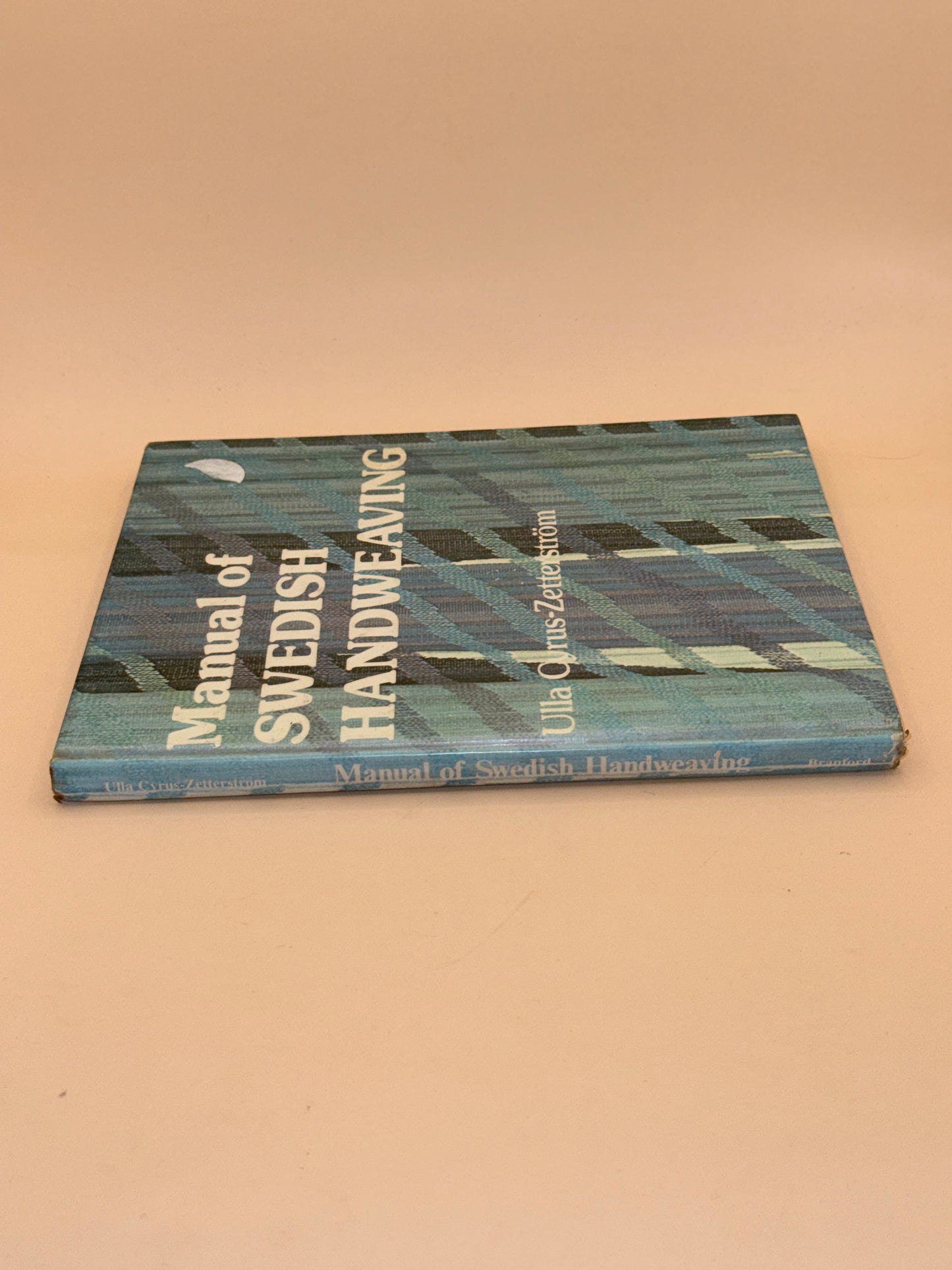 Manual of Swedish Handweaving by Ulla Cyrus-Zetterström