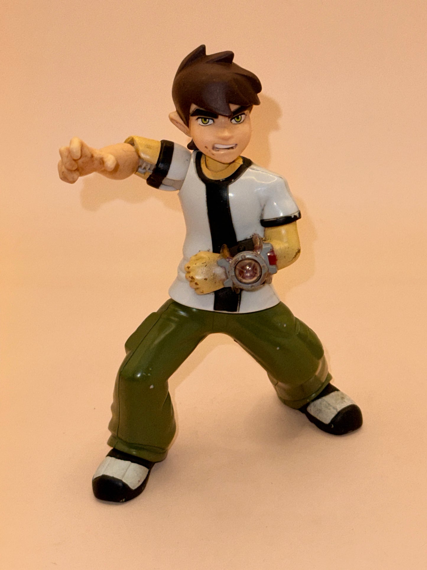 Bandai 2006 Ben 10 Action Pose Ben Tennyson Figure with Omnitrix – Bandai 2006