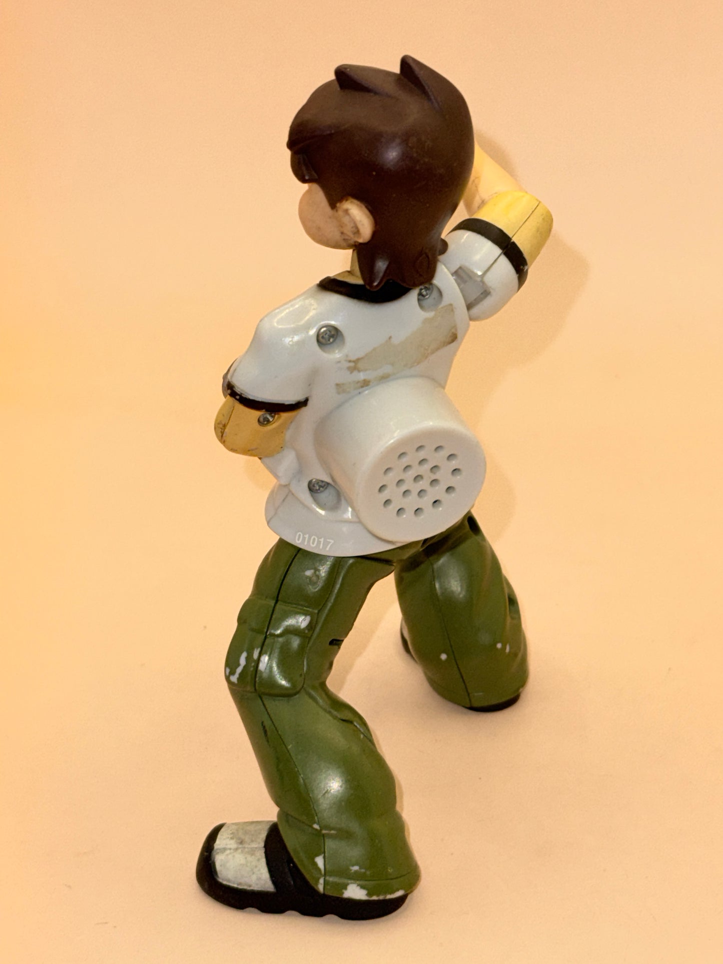 Bandai 2006 Ben 10 Action Pose Ben Tennyson Figure with Omnitrix – Bandai 2006
