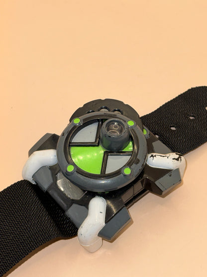 Bandai 2006 Ben 10 Omnitrix Wrist Toy Watch by Bandai (2006)