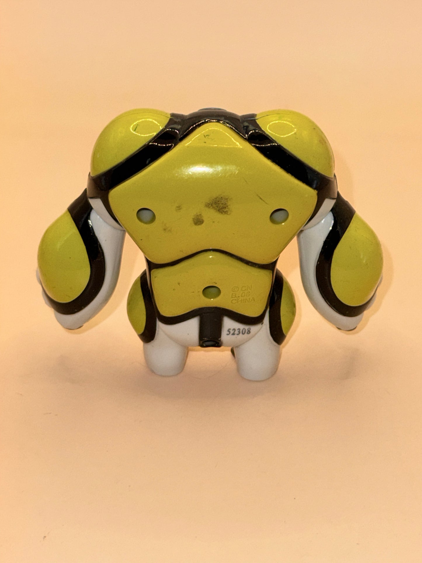 Bandai 2008 Ben 10 Cannonbolt Action Figure