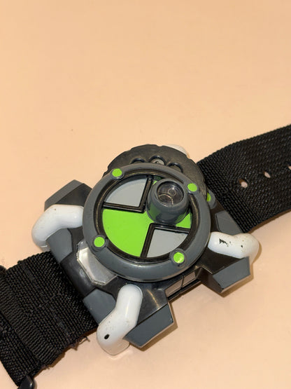 Bandai 2006 Ben 10 Omnitrix Wrist Viewfinder by Bandai