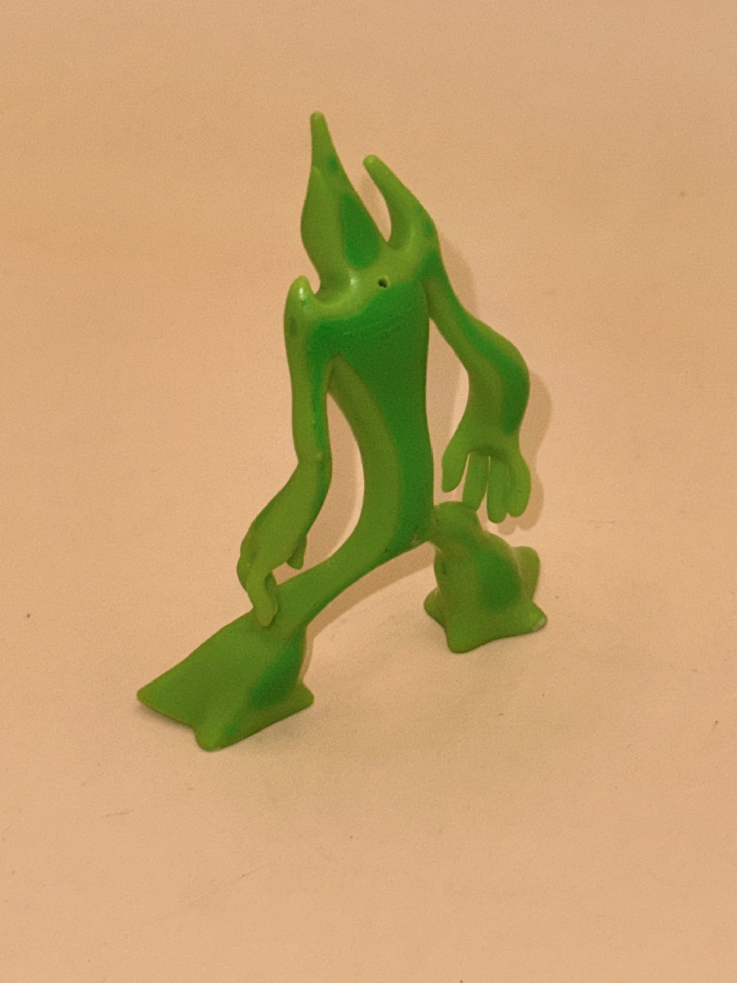Bandai 2006 Ben 10 Goop Mini Figure