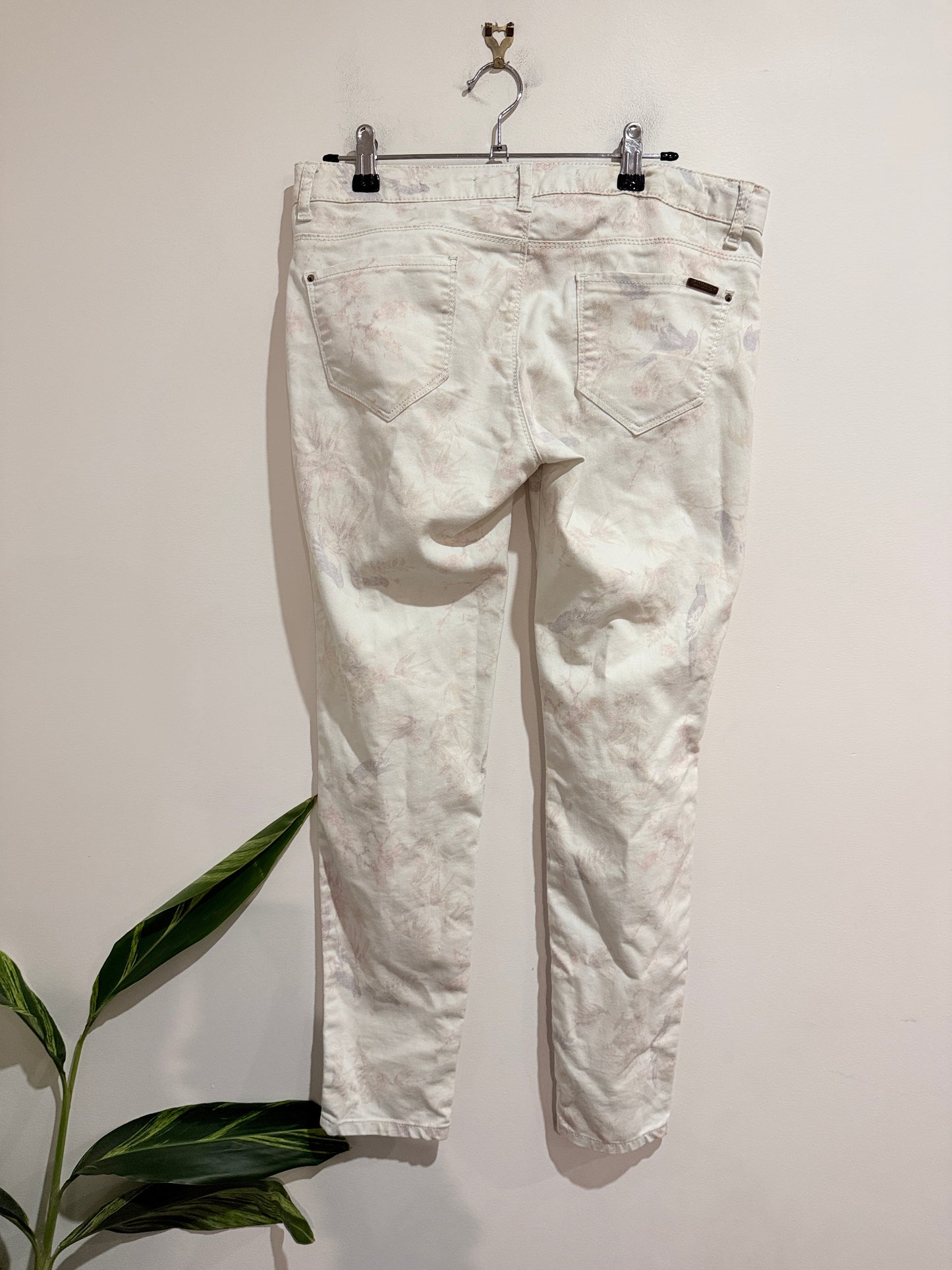 Trafaluc Subtle Pattern Skinny Jeans Size 40