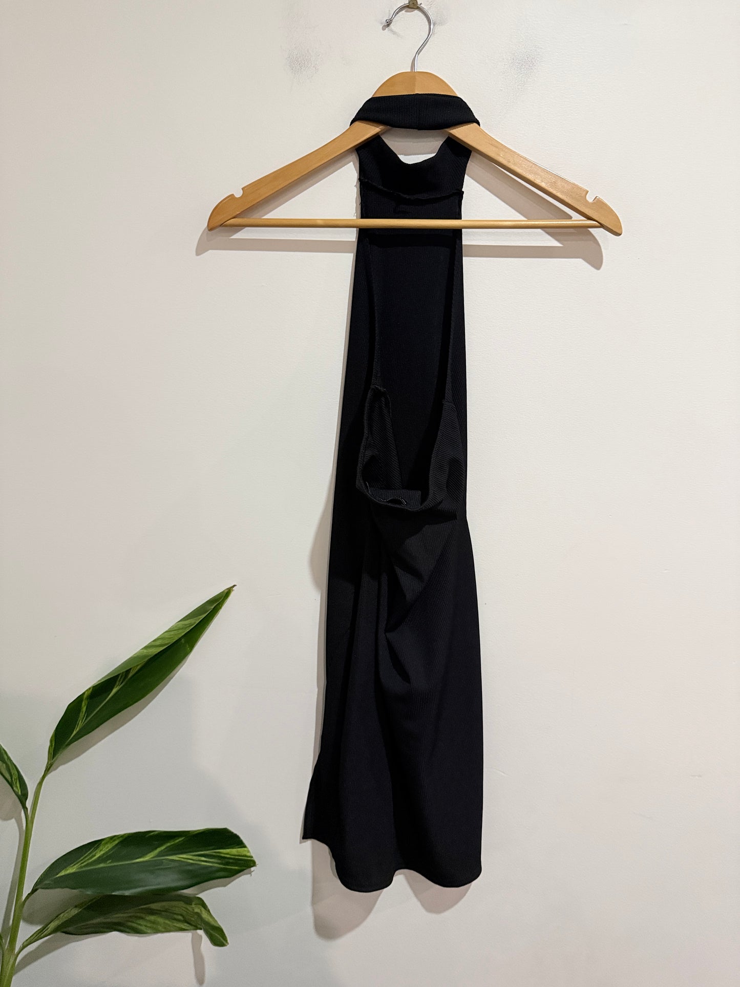 Pretty Little Thing Rib-knit Halterneck Dress Size 10