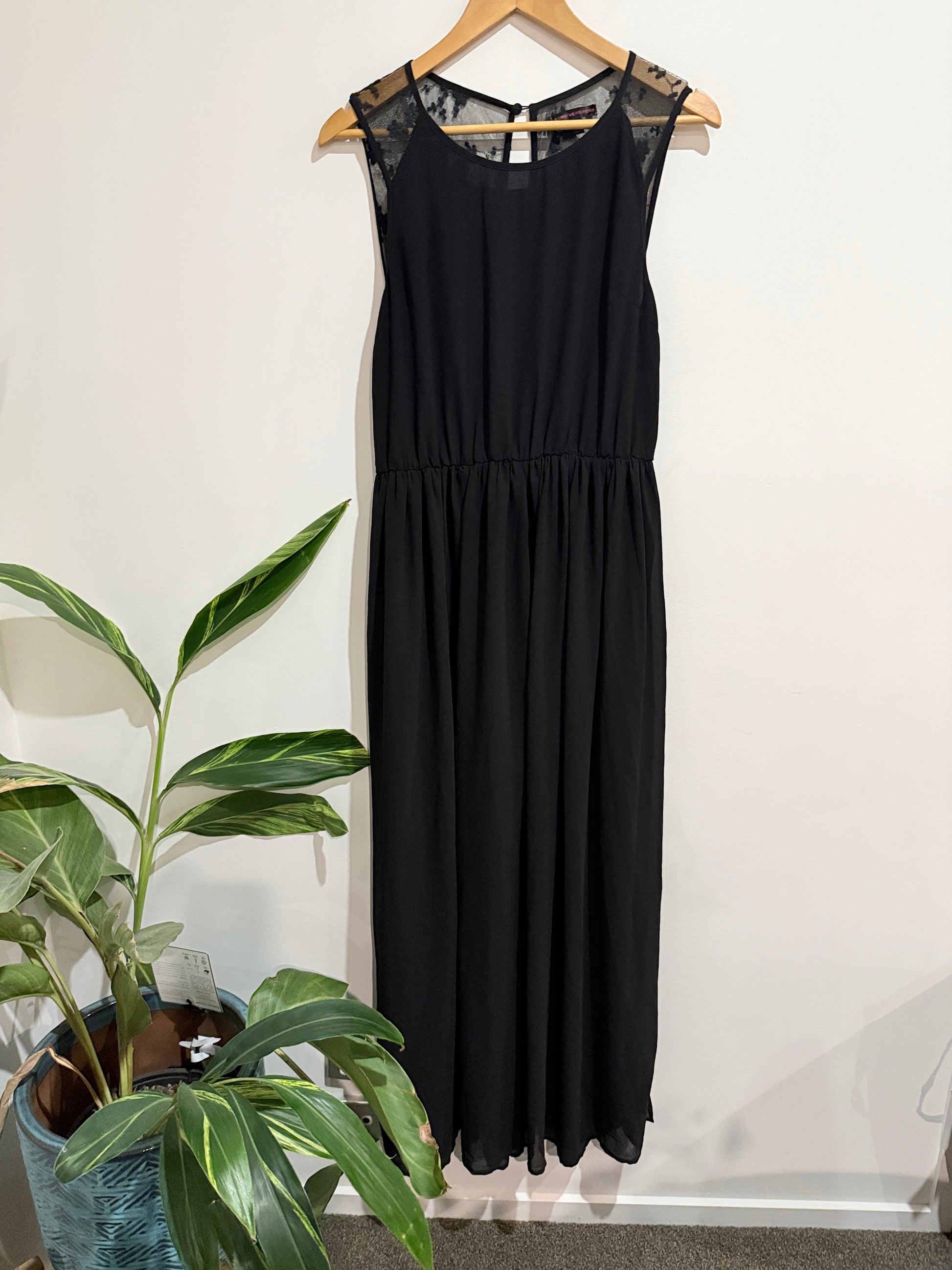 Sleeveless Maxi Dress