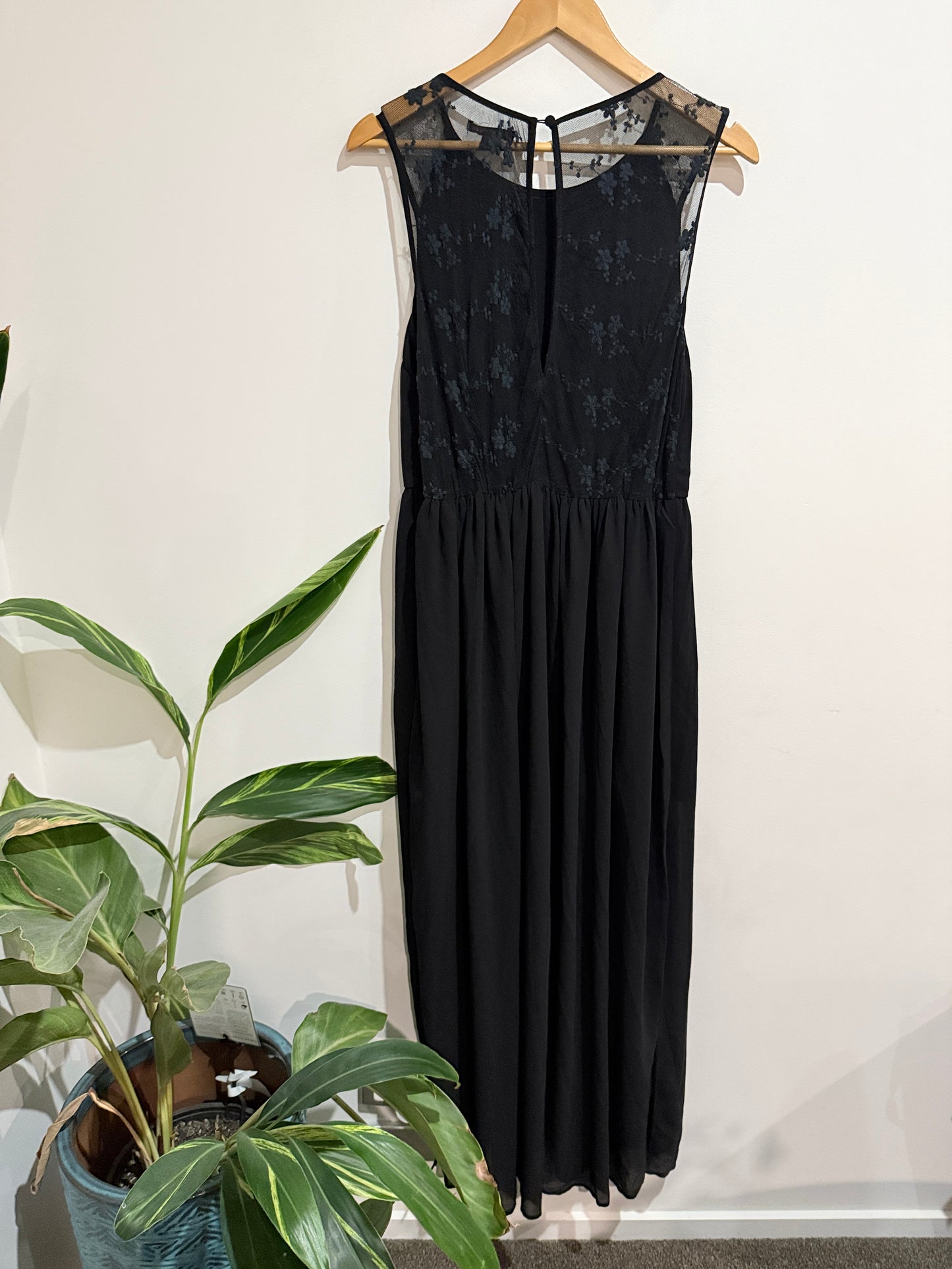 Sleeveless Maxi Dress