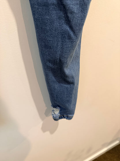 Shein High-waisted, Distressed Skinny Jeans Size 4XL | Waist: 102cm