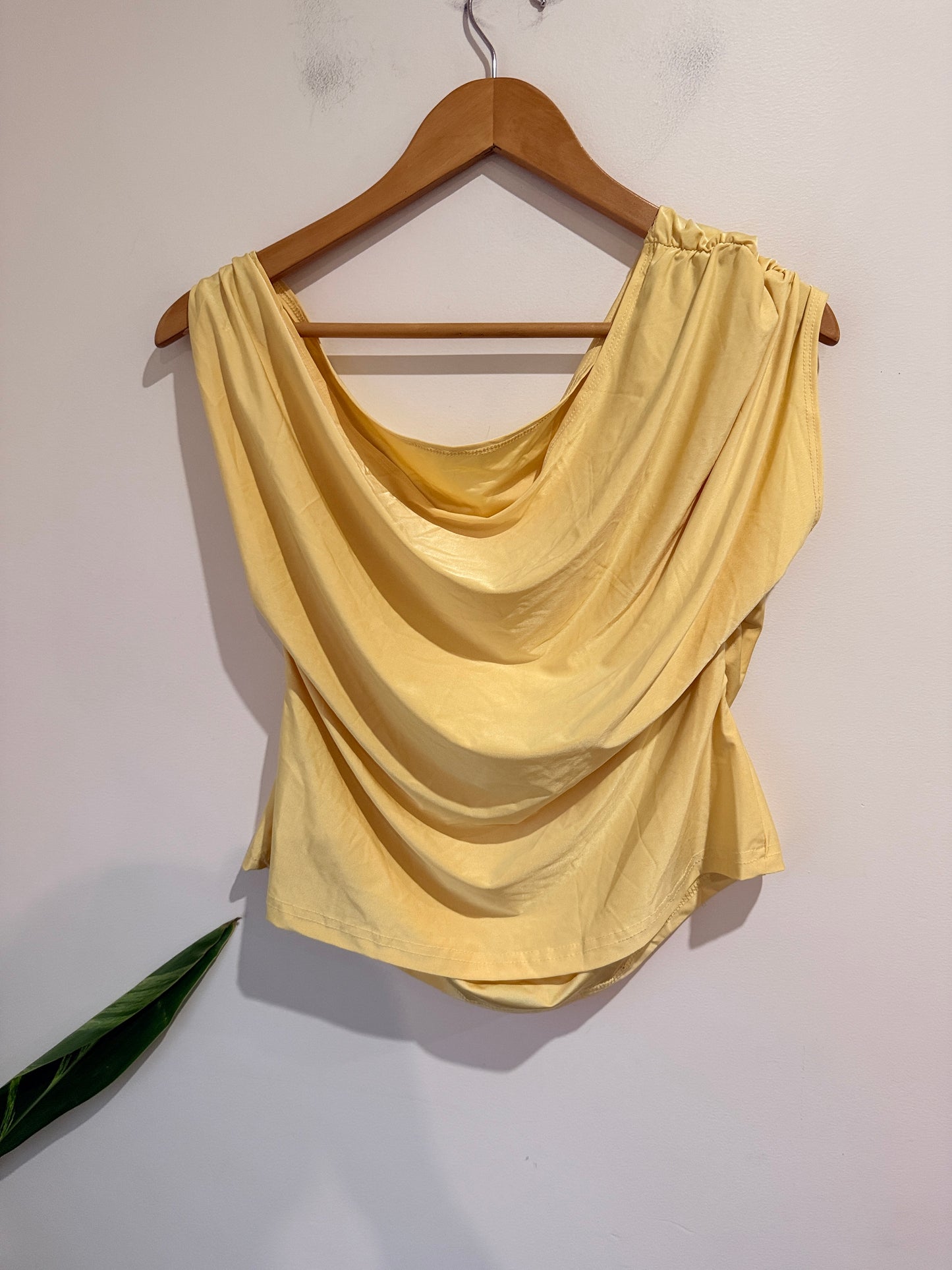 Shein Sleeveless Cowl-neck Top Size 1XL