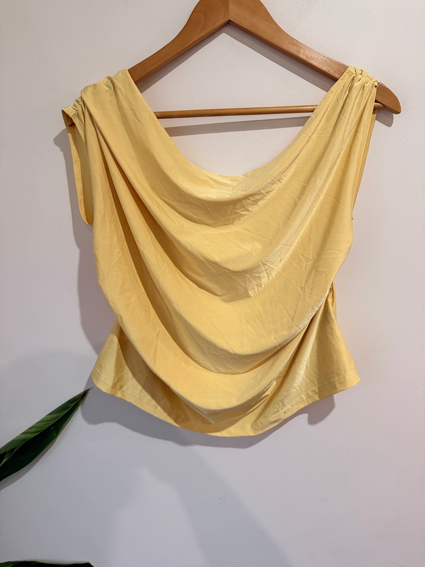 Shein Sleeveless Cowl-neck Top Size 1XL