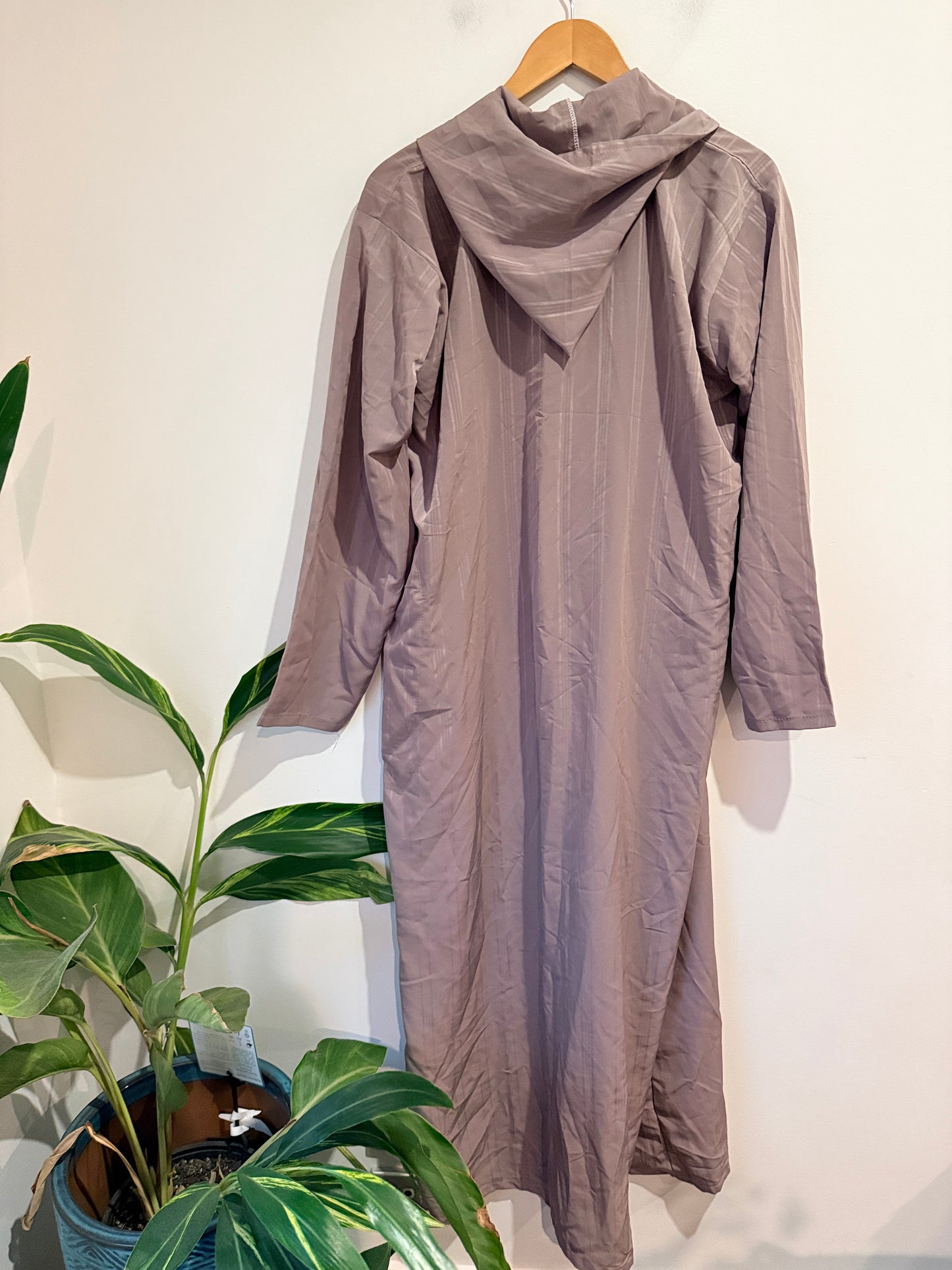 Al Madani Djellaba Or Jalabiya Size U/Arm to U/Arm 59cm