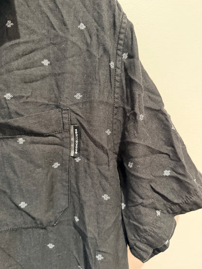 DC Short-sleeve Button-down Shirt Size L/G/G