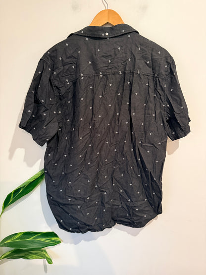DC Short-sleeve Button-down Shirt Size L/G/G