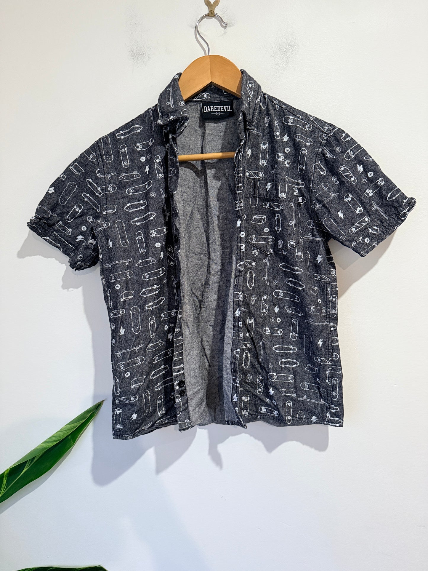 Daredevil Button-up Shirt Size 10